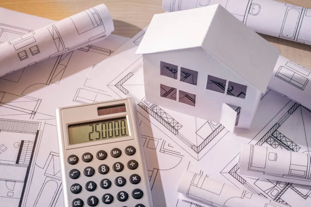 Ile cegieł wchodzi na metr kwadratowy? Oblicz koszty budowy łatwo