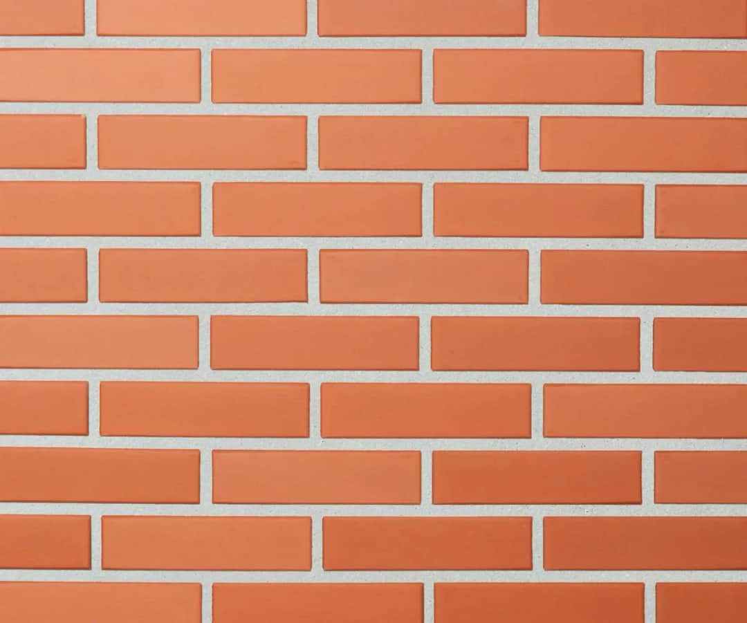 Ile waży cegła klinkierowa? Poznaj wagi różnych typów cegieł