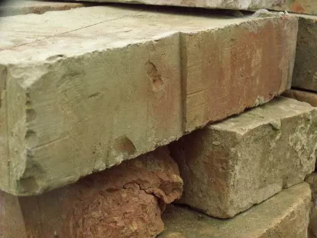 Najlepsza cegła na wędzarnię – uniknij błędów przy budowie